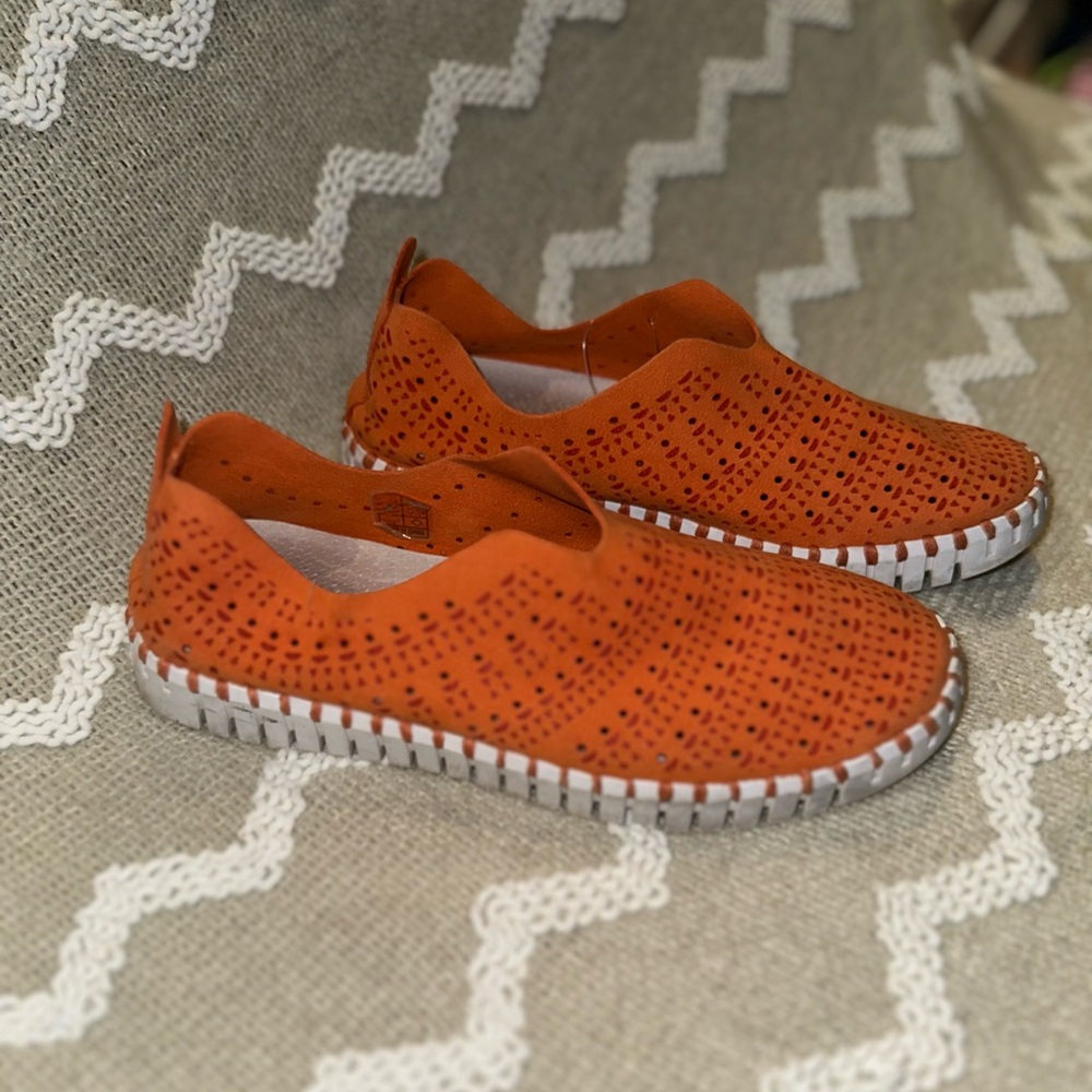 Ilse Jacobsen women’s Tulip 139 slip-on sneaker in Camelia orange